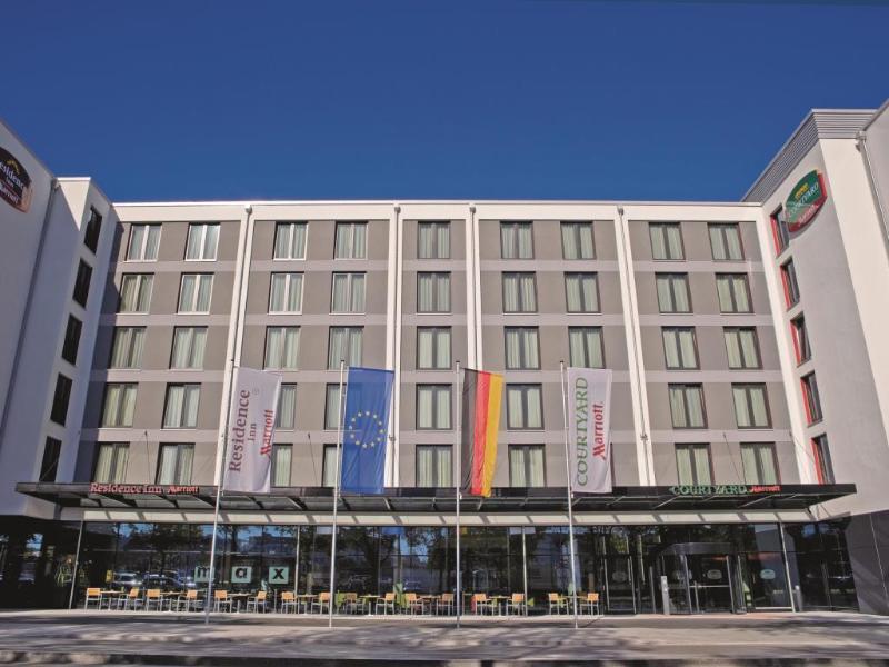 Courtyard By Marriott Oberpfaffenhofen Munich South Hotel Gilching Exterior foto